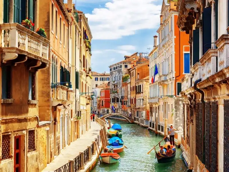 wanderlust-tips-cac-cap-doi-phai-den-35-diem-nay-mot-lan-trong-doi-6