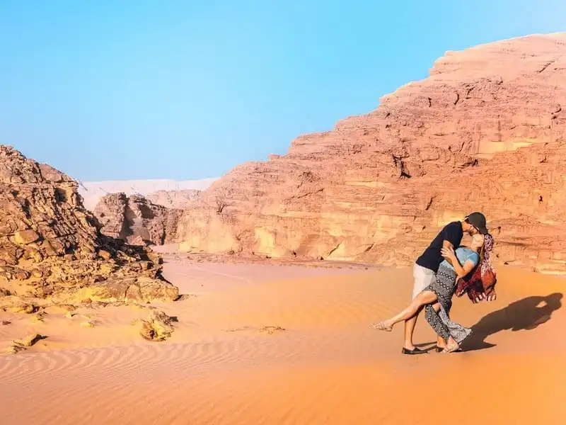 wanderlust-tips-cap-doi-bo-viec-de-cung-toi-nhung-noi-lang-man-nhat-the-gioi-20