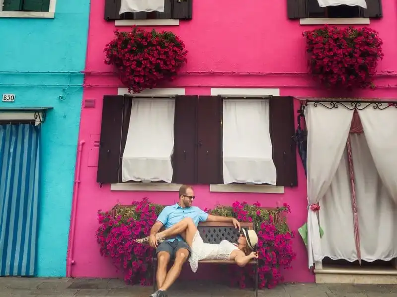 wanderlust-tips-cap-doi-bo-viec-de-cung-toi-nhung-noi-lang-man-nhat-the-gioi-5