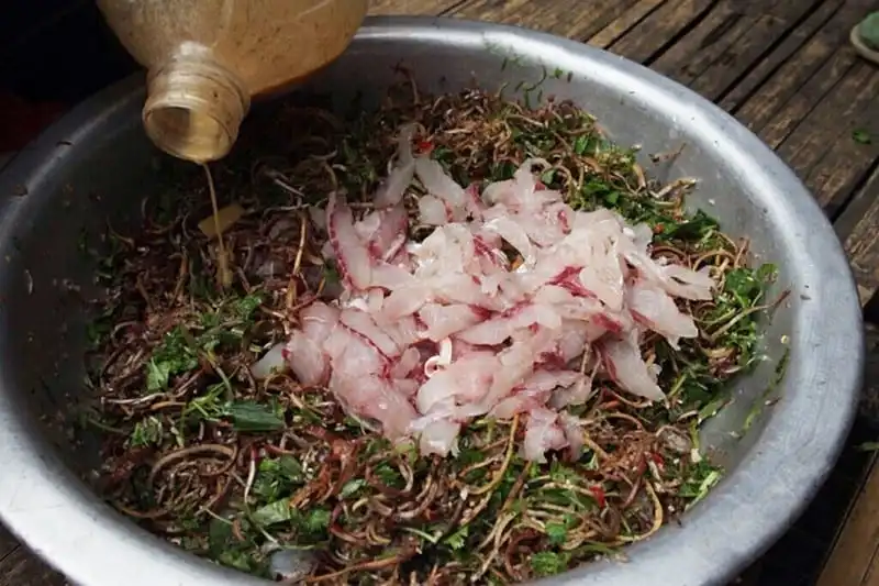 wanderlust-tips-dac-san-goi-ca-cua-nguoi-thai-o-dien-bien-4