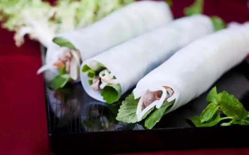 wanderlust-tips-hap-dan-cac-mon-cuon-khap-3-mien-1