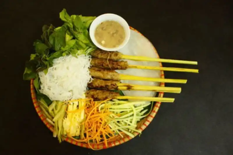 wanderlust-tips-hap-dan-cac-mon-cuon-khap-3-mien-3