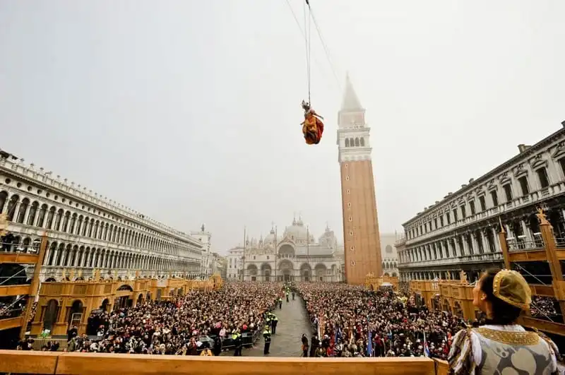 Tưng bừng lễ hội Carnival Venice 2017 14 wanderlust-tips-le-hoi-carnival-o-venice-2017-3-1