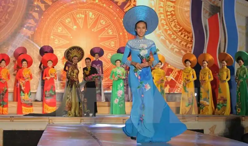 Lễ hội "Duyên dáng áo dài" tại TP HCM 5 wanderlust-tips-le-hoi-duyen-dang-ao-dai-tai-tphcm--1