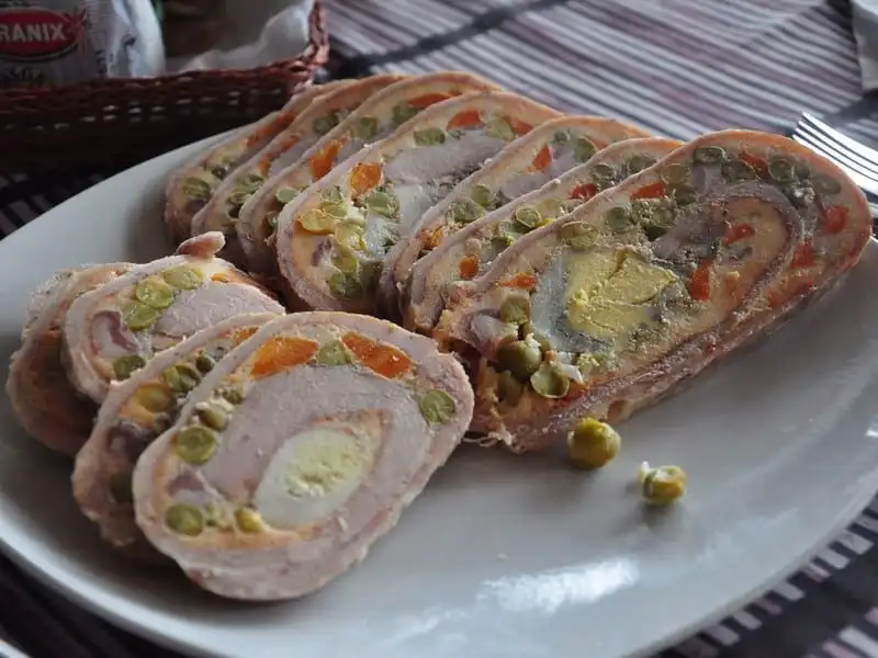 wanderlust-tips-nhung-bien-tau-thu-vi-cua-mon-trung-vong-quanh-the-gioi-2