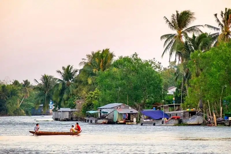 wanderlust-tips-rough-guides-binh-chon-10-diem-du-lich-dep-nhat-viet-nam-4