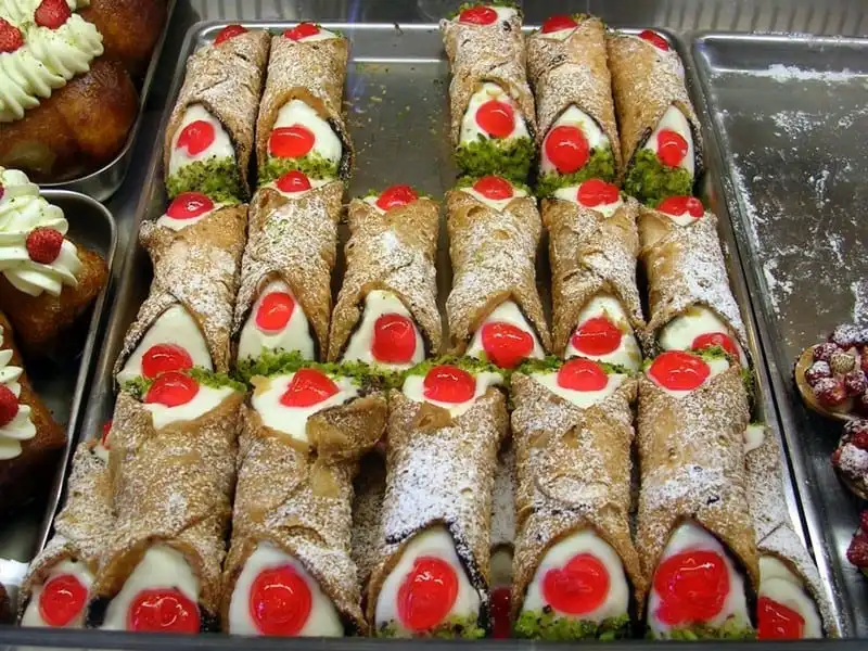 wanderlust-tips-say-me-voi-20-mon-trang-mieng-tru-danh-cua-y-4