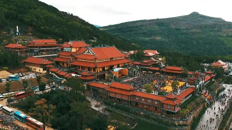 Sẽ có Đại bảo tháp bằng 300 tấn đồng nguyên chất dát vàng tại Chùa Ba Vàng 7 wanderlust-tips-se-co-dai-bao-thap-bang-300-tan-dong-vang-nguyen-chat-tai-chua-ba-vang-1