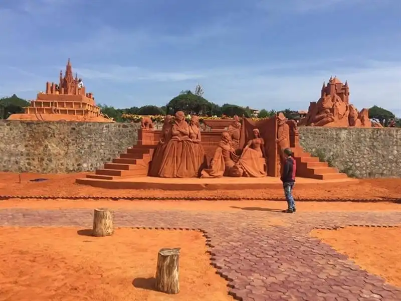 Thế giới cổ tích trong công viên tượng cát đầu tiên ở Việt Nam 12 wanderlust-tips-the-gioi-co-tich-trong-cong-vien-tuong-cat-dau-tien-o-viet-nam-9