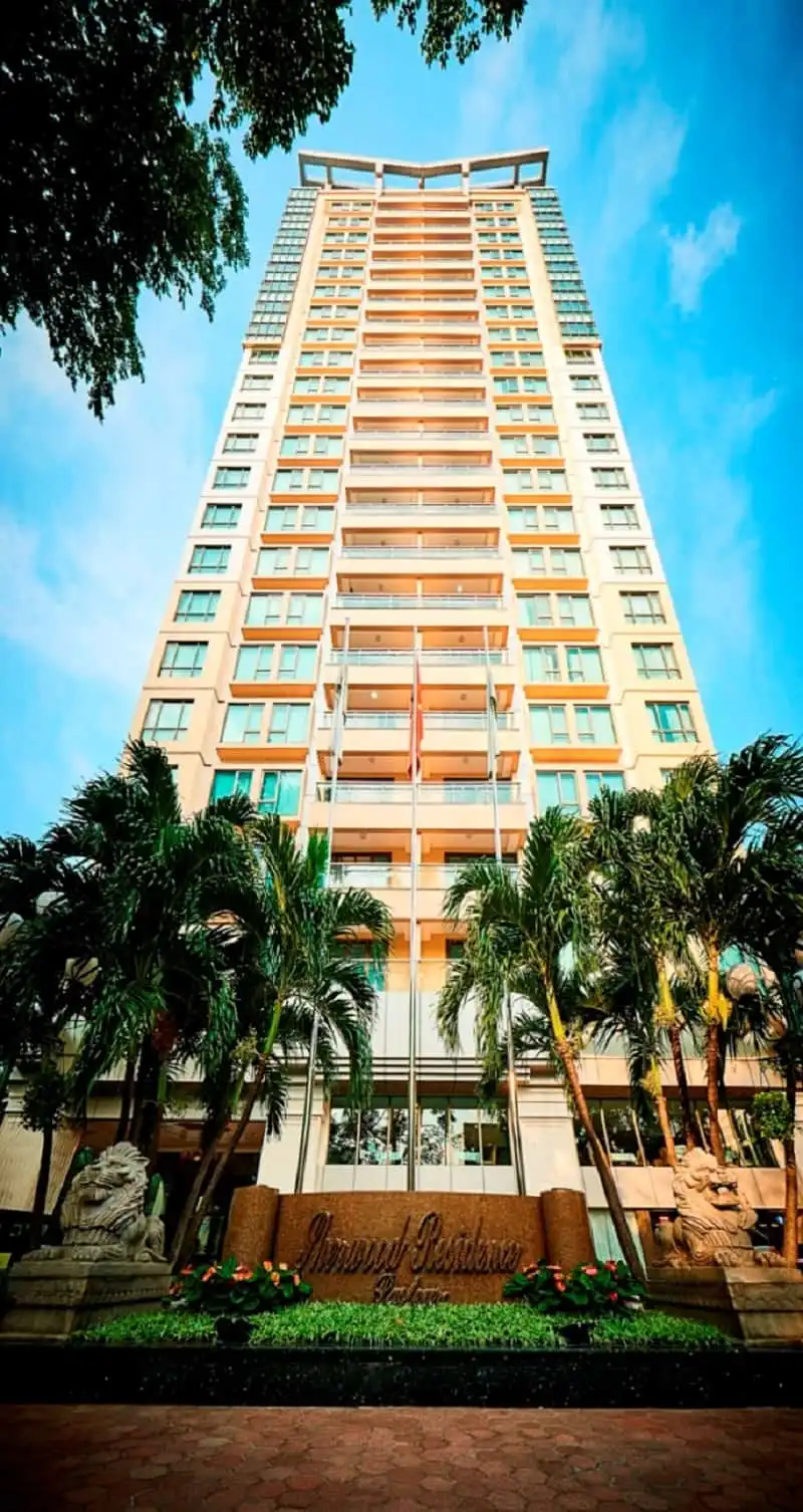 wanderlust_tips_Sherwood-Residence-nhan-giai-thuong-Traveller-Choice-2017-TripAdvisor