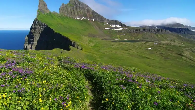 Điểm đến mùa hè ở Iceland đẹp như trong truyền thuyết 5 wanderlust_tips_diem-den-mua-he-ly-tuong-o-Iceland-2