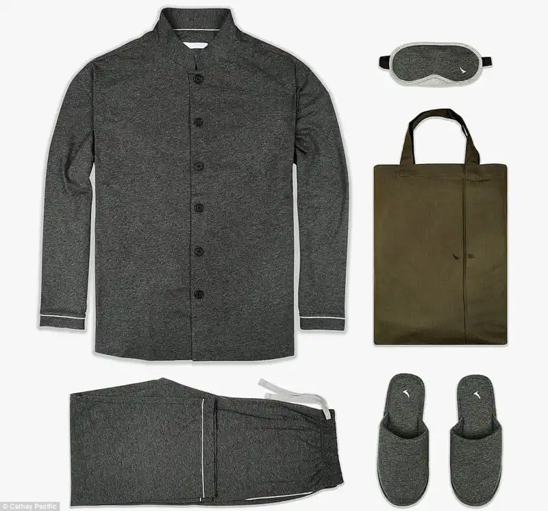 Wanderlust_tips_Bo-kit-hang-khong-sang-chanh-tren-khoang-hang-nhat-va-hang-thuong-gia-8