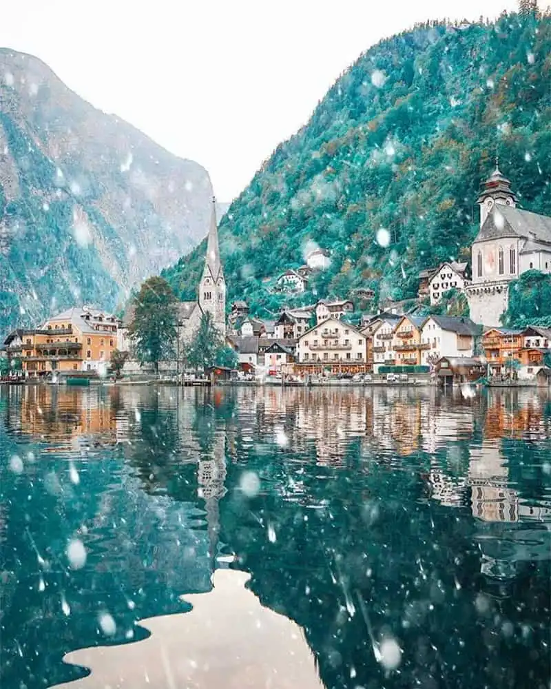 Những điều cần biết khi du lịch thị trấn cổ tích Hallstatt, Áo 6 wanderlust-tip-3-Hallstatt-thi-tran-buoc-ra-tu-truyen-cotich-1