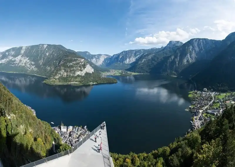 Những điều cần biết khi du lịch thị trấn cổ tích Hallstatt, Áo 10 wanderlust-tip-3-Hallstatt-thi-tran-buoc-ra-tu-truyen-cotich-4