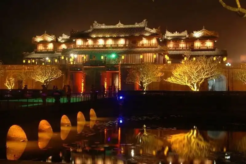 wanderlust-tip-mien-phi-ve-tham-quan-dai-noi-hue-cho-nguoi-dan-dia-phuong-1