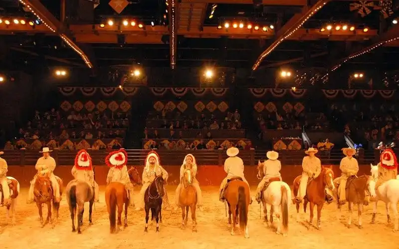 Buffalo Bill-Show, "Disneyland Resort Paris", Disney Village, Frankreich, Europa, Freizeitpark, Vergn?gungspark, Westernshow, Pferde, Tiere, Reise, (Photo by Peter Bischoff/Getty Images)