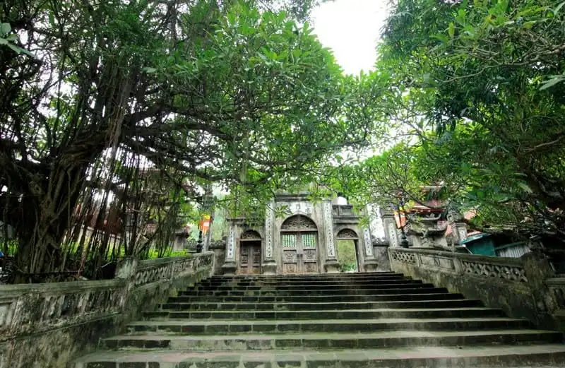 wanderlust-tips-biet-chien-nam-thien-giua-nui-rung-huong-son-1