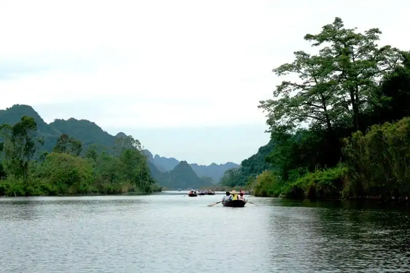 wanderlust-tips-biet-chien-nam-thien-giua-nui-rung-huong-son-4