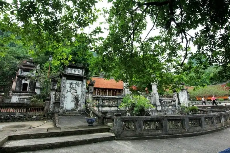 wanderlust-tips-biet-chien-nam-thien-giua-nui-rung-huong-son-9