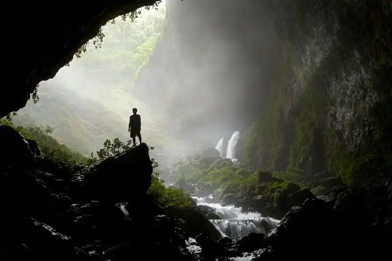 wanderlust-tips-choang-ngop-truoc-nhung-hang-dong-co-canh-quan-sieu-thuc-nhat-the-gioi1