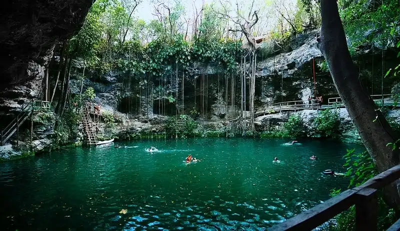 wanderlust-tips-choang-ngop-truoc-nhung-hang-dong-co-canh-quan-sieu-thuc-nhat-the-gioi10