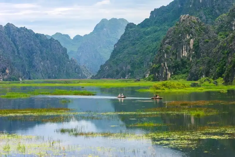 Lạc bước vào bối cảnh "Kong: Skull Island" khi tới Vân Long, Ninh Bình 7 wanderlust-tips-lac-buoc-vao-boi-canh-phim-bom-tan-khi-toi-van-long-ninh-binh-3