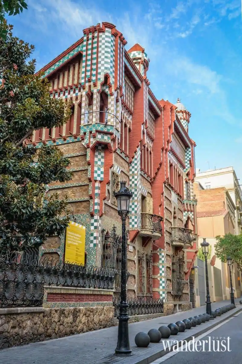 Antoni Gaudi – Người xây biểu tượng của Barcelona 7 06Wanderlust-tips-Antoni-Gaudi-Nguoi-xay-bieu-tuong-cua-Barcelona-6