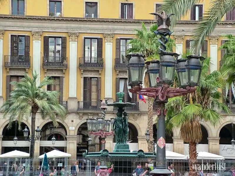 Antoni Gaudi – Người xây biểu tượng của Barcelona 6 09Wanderlust-tips-Antoni-Gaudi-Nguoi-xay-bieu-tuong-cua-Barcelona-9