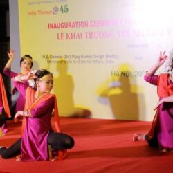 wanderlust tips khai truong trung tam van hoa tai ha noi 1