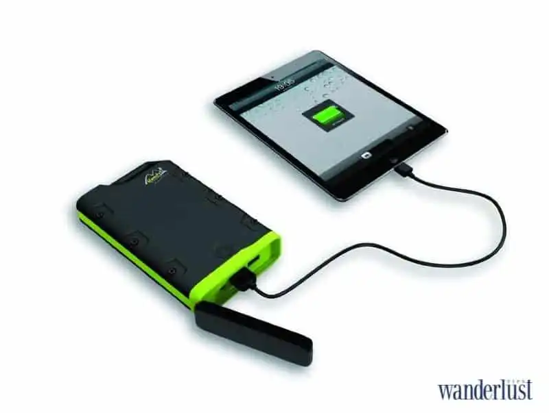 8Wanderlust-tips-8-thiet-bi-cong-nghe-du-lich-8