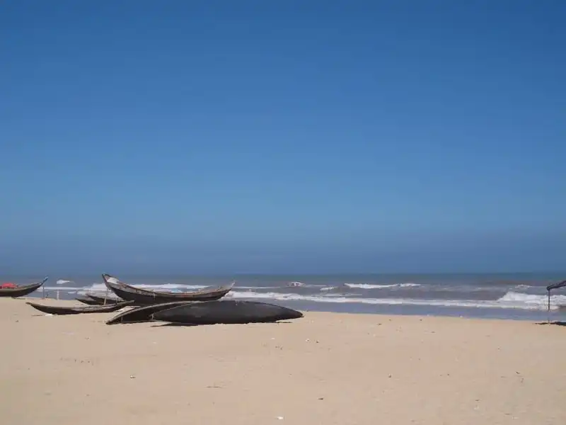 10 bãi biển tuyệt đẹp ở miền Trung cho kì nghỉ 30/4 – 1/5 7 wanderlust-tip-10-bai-bien-tuyet-dep-o-mien-trung-cho-ki-nghi-30-4-1-5-3