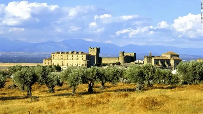 wanderlust-tip-15-lau-dau-nguy-nga-va-trang-le-nhat-hanh-tinh-7