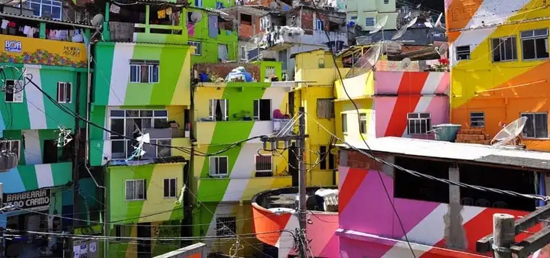 wanderlust-tip-choang-ngop-voi-15-thanh-pho-ruc-ro-sac-mau-nhat-hanh-tinh-13