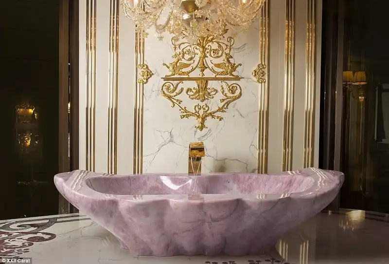 wanderlust-tip-choang-vang-voi-bon-tam-co-gia-trieu-do-tu-quoc-gia-ban-vang-bang-can-3