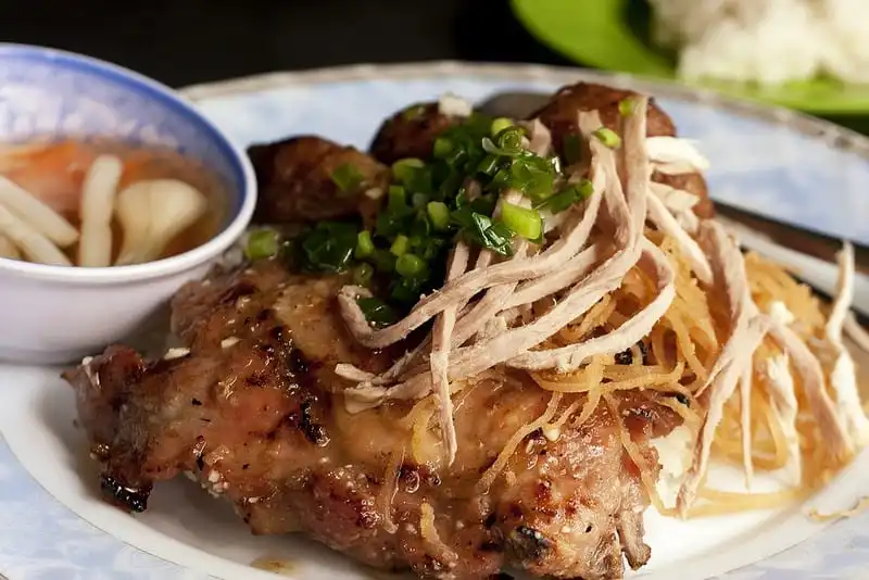 Điểm danh 5 món cơm ngon nổi danh của người Việt 9 wanderlust-tip-diem-danh-5-mon-com-ngon-noi-danh-cua-nguoi-viet-5