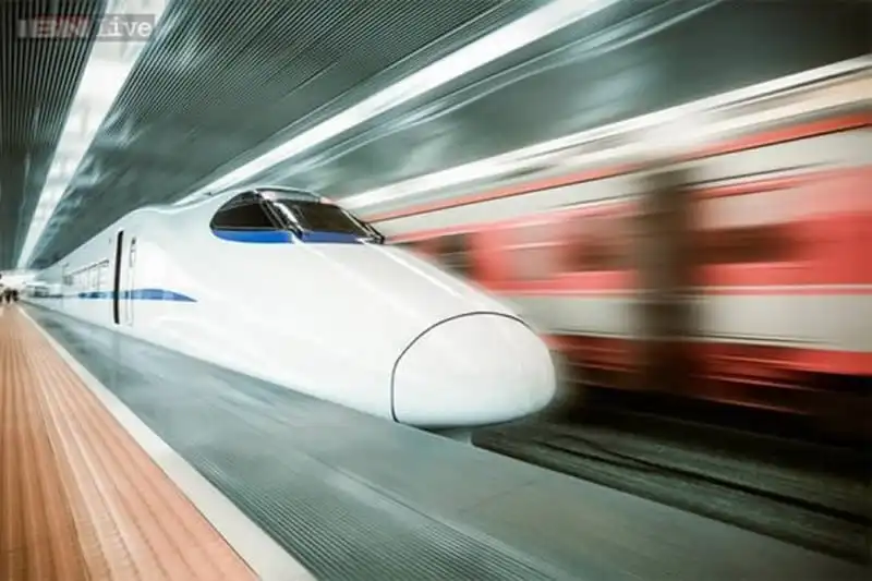 wanderlust-tip-ha-noi-lot-top-8-dia-diem-co-tuyen-duong-sat-ki-la-nhat-the-gioi-7