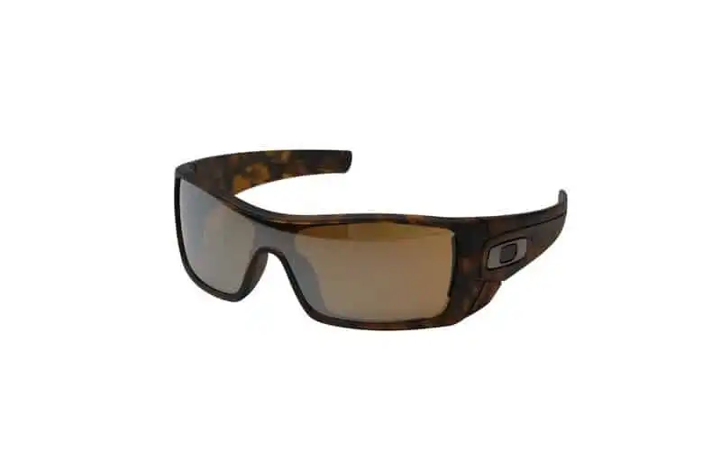 16 chiếc kính râm cho chuyến du lịch thêm hoàn hảo 19 wanderlust-tips-17-cap-kinh-ram-cho-chuyen-tham-hiem-tiep-theo-cua-ban-15