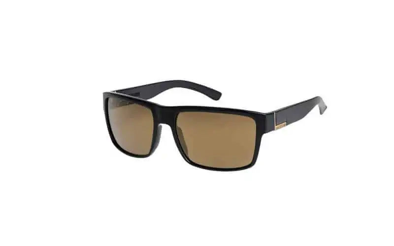 16 chiếc kính râm cho chuyến du lịch thêm hoàn hảo 10 wanderlust-tips-17-cap-kinh-ram-cho-chuyen-tham-hiem-tiep-theo-cua-ban-6