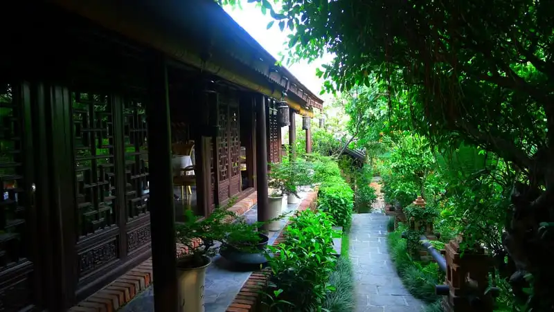 wanderlust-tips-8-diem-tham-quan-khong-the-bo-qua-tai-Hue-vao-buoi-chieu-8