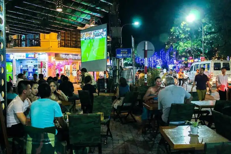 wanderlust-tips-8-diem-tham-quan-khong-the-bo-qua-tai-Hue-vao-buoi-toi-6