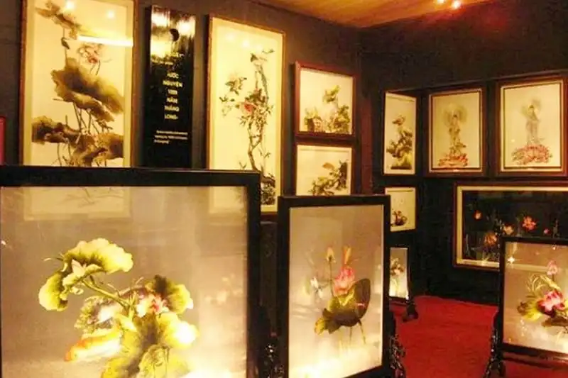 wanderlust-tips-8-diem-tham-quan-khong-the-bo-qua-tai-Hue-vao-buoi-toi-8