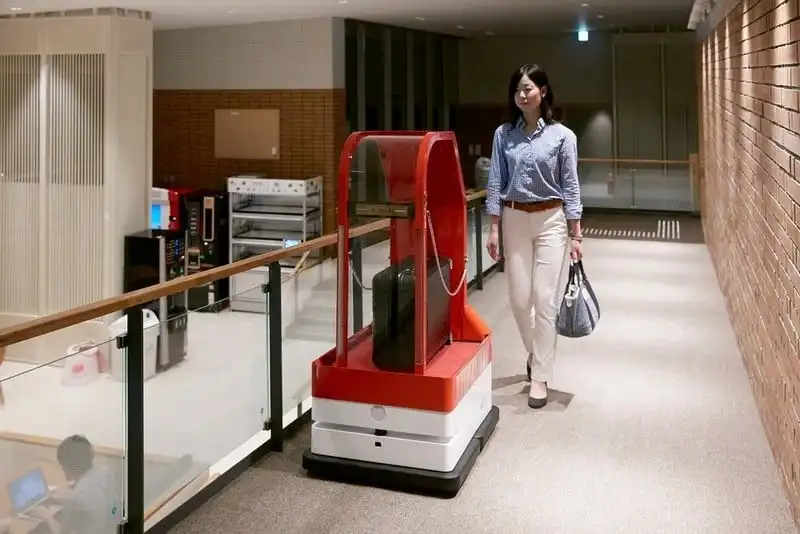 Khách sạn robot đầu tiên trên thế giới ở Nhật Bản 7 wanderlust-tips-Nhan-vien robot-o-cac-khach-san-Nhat-Ban -3