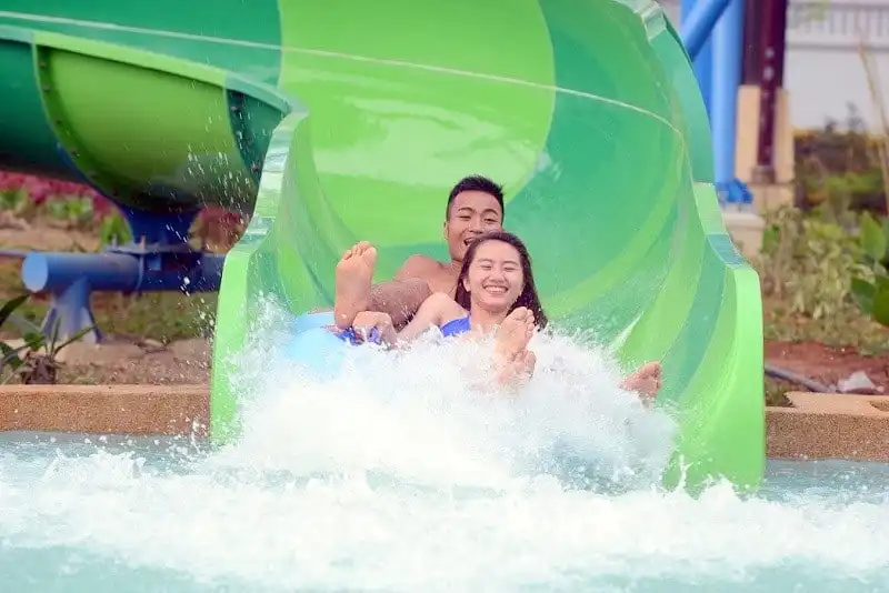 wanderlust-tips-an-tuong-cong-vien-nuoc-hien-dai-bac-nhat-dong-nam-a-tai-ha-long-5