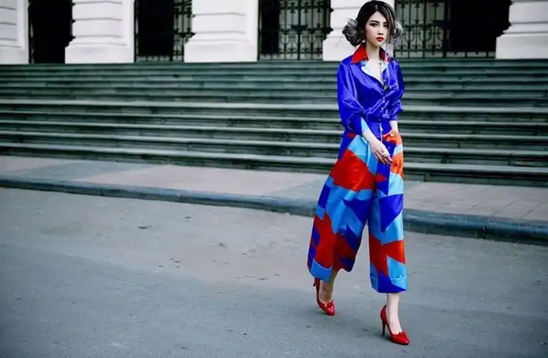 Claret Giang Lê mang hội họa vào thời trang trong VIFW 2017 5 wanderlust-tips-claret-giang-le-mang-hoi-hoa-vao-thoi-trang-trong-vifw-2017-7