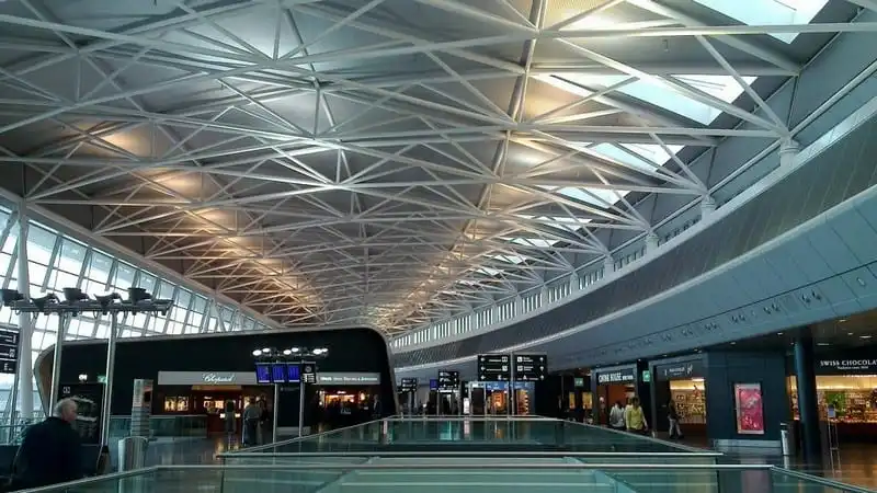 Ấn tượng với top 5 sân bay đẹp và tốt nhất thế giới 13 wanderlust-tip-an-tuong-voi-nhung-san-bay-dep-va-tot-nhat-the-gioi-9