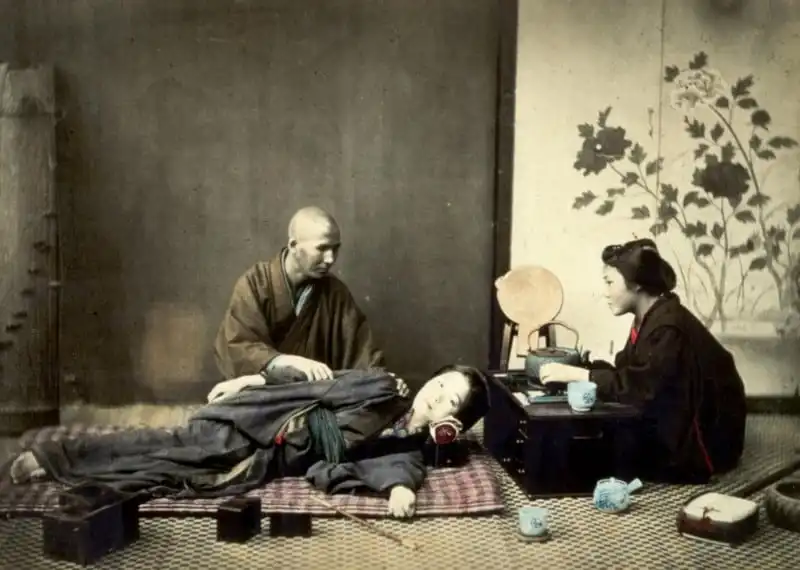 wanderlust-tip-bo-anh-mau-dau-tien-ve-cuoc-song-nhat-ban-ki-19-9