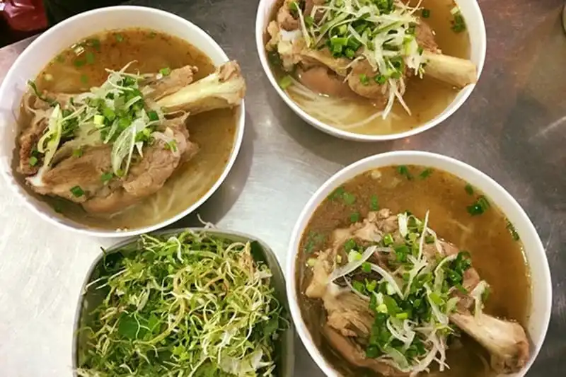 wanderlust-tip-bun-chia-dac-san-nhat-dinh-phai-thu-khi-den-buon-ma-thuot1-1