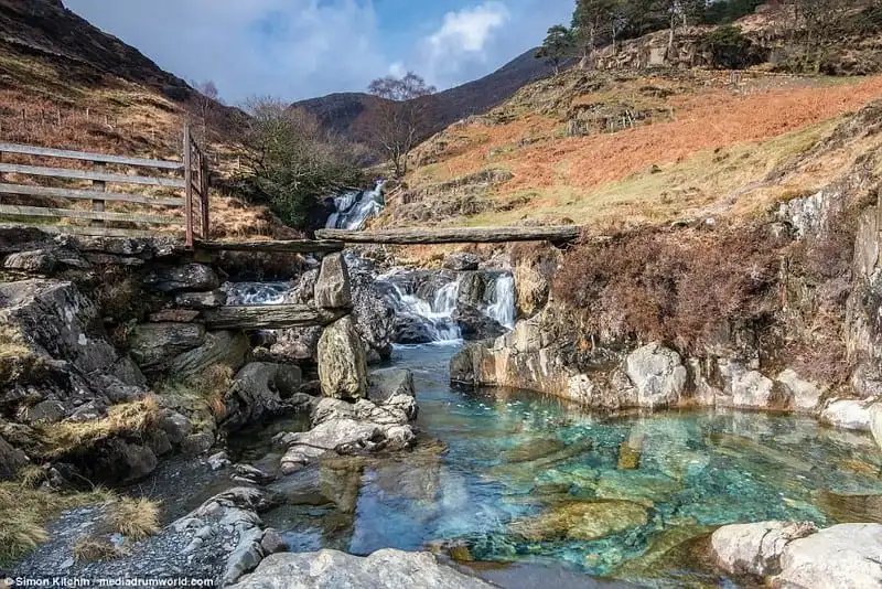 wanderlust-tip-chiem-nguong-bo-anh-tuyet-dep-ve-xu-wales-vung-dat-cua-rong-7