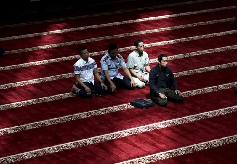 wanderlust-tip-chum-anh-nguoi-hoi-giao-tren-khap-gioi-trong-thang-le-ramadan-2017-17