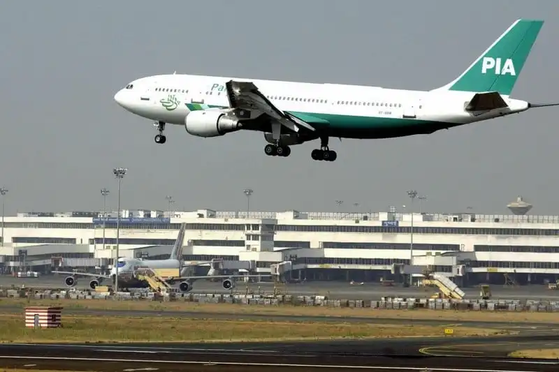 Cơ trưởng bỏ buồng lái đi ngủ trong chuyến bay có 305 hành khách 6 wanderlust-tip-co-truong-bo-buong-lai-di-ngu-trong-chuyen-bay-co-305-hanh-khach-2